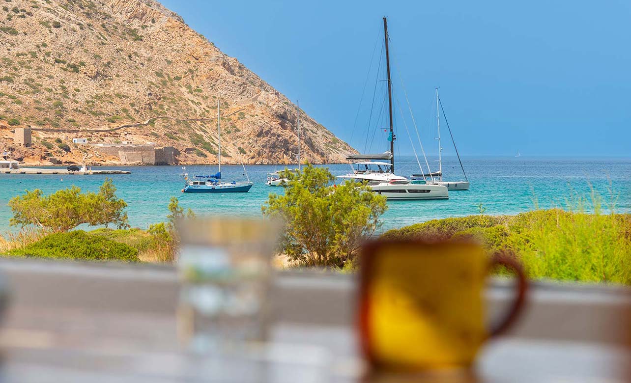 Διαμονή στη Σίφνο με θέα στη θάλασσα
